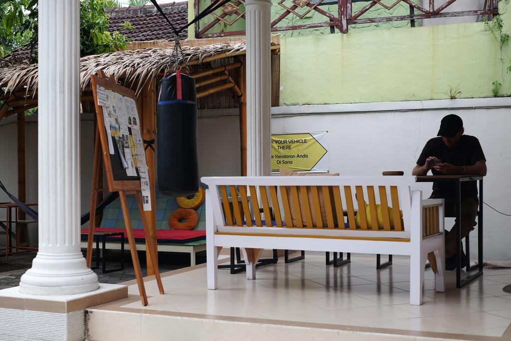 Hoz Bed & Breakfast Yogyakarta Dış mekan fotoğraf